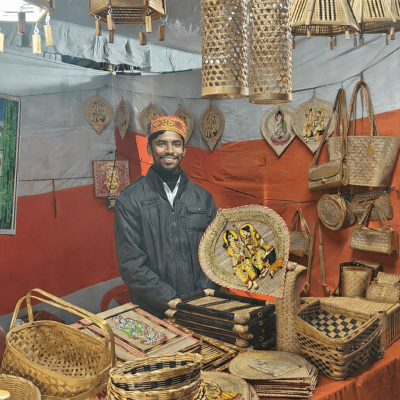 लखनऊ कौथिग मेला: 12 राज्यों के उत्पाद, इत्र क्रेज