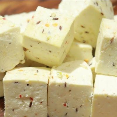 How To Make Paneer: घर पर बनाएं शुद्ध और स्वादिष्ट पनीर
