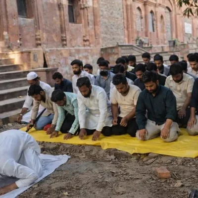 लखनऊ यूनिवर्सिटी नमाज विवाद: 13 छात्रों को नोटिस