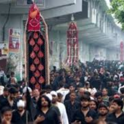 8 मुहर्रम के जुलूस में लापरवाही का दर्दनाक नतीजा: फूल मंडी चौक पर बिजली के खंभे में करंट से दो लोग घायल