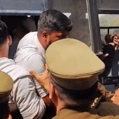 लखनऊ विश्वविद्यालय बवाल: हनुमान चालीसा से पहले छात्र हिरासत में