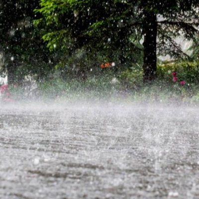 लखनऊ बारिश अलर्ट: नाले में बहे बच्चे की तलाश जारी