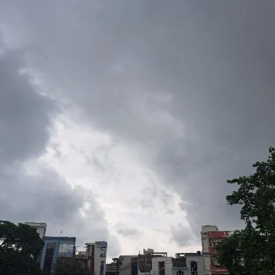 UP Weather 15 Sept 2025: 16 जिलों में भारी बारिश अलर्ट