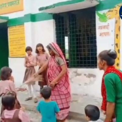 प्रयागराज में रसोईया ने बच्चों को पीटा, स्कूल में नहीं पहुंचे शिक्षक तो खुद करने लगे थे प्रार्थना