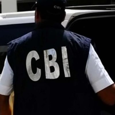 लखनऊ: CBI ने CBN इंस्पेक्टरों को 10 लाख की घूस लेते पकड़ा
