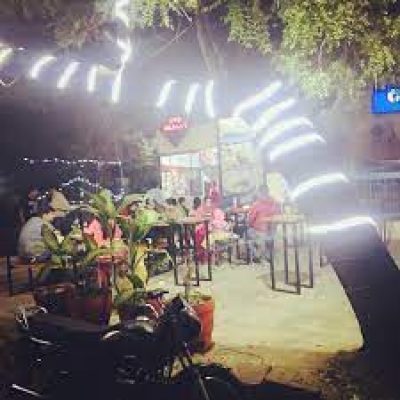 Red Dragon Restaurant में फैमिली से बदसलूकी का वीडियो वायरल