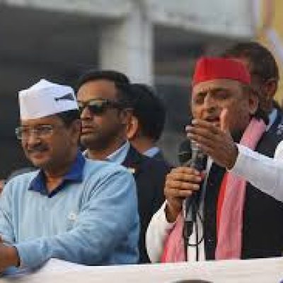 UP Politics: Akhilesh बोले- BJP को Kejriwal से ‘नैतिक झटका’