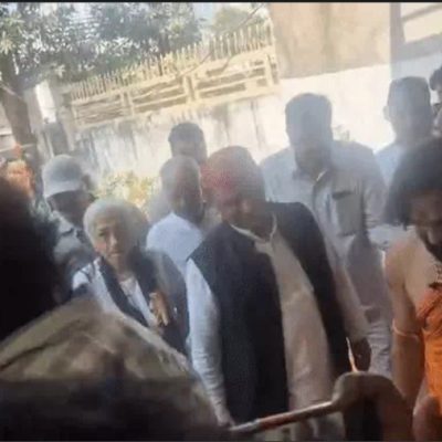 Lucknow News: अविमुक्तेश्वरानंद से मिलने पहुंचे अखिलेश यादव