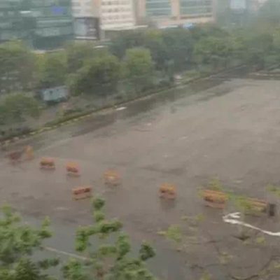 Lucknow: तेज बारिश और ओलों से दिन में अंधेरा, रेड अलर्ट जारी