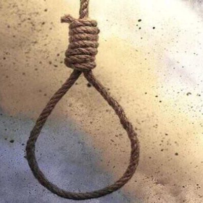 लखनऊ: डॉक्टर फंदे से झूला, स्किन बीमारी से परेशान