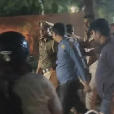 लखनऊ में वकील पर बाउंसर हमला, CCTV में पिटाई