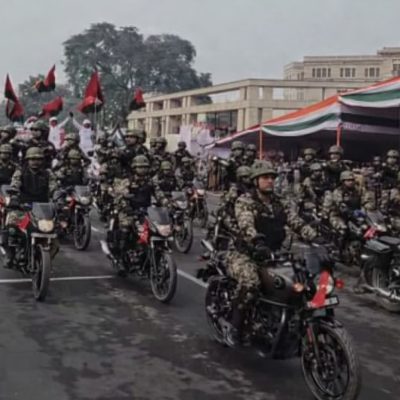 लखनऊ विधानसभा के सामने तोपें, 9 राज्यों की झलक