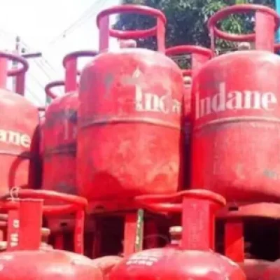 Commercial Gas Cylinder सप्लाई ठप, देशभर में असर