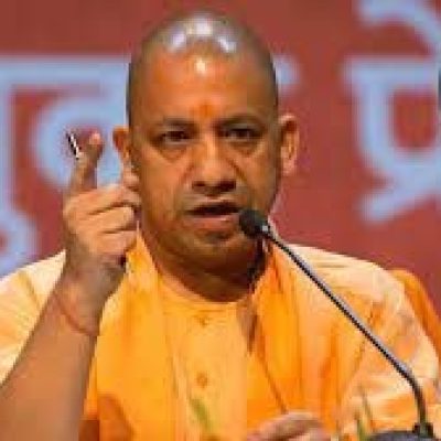 UP News: त्योहारों में शांति भंग करने वालों पर CM की चेतावनी