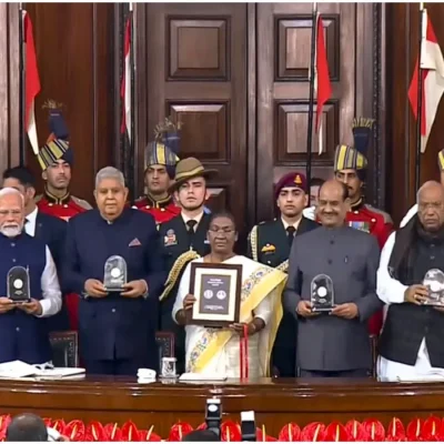 Constitution Day: संसद में समारोह, राष्ट्रपति ने प्रस्तावना पढ़ी